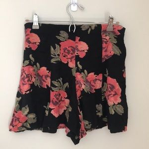Kimchi Blue • UO Floral Shorts